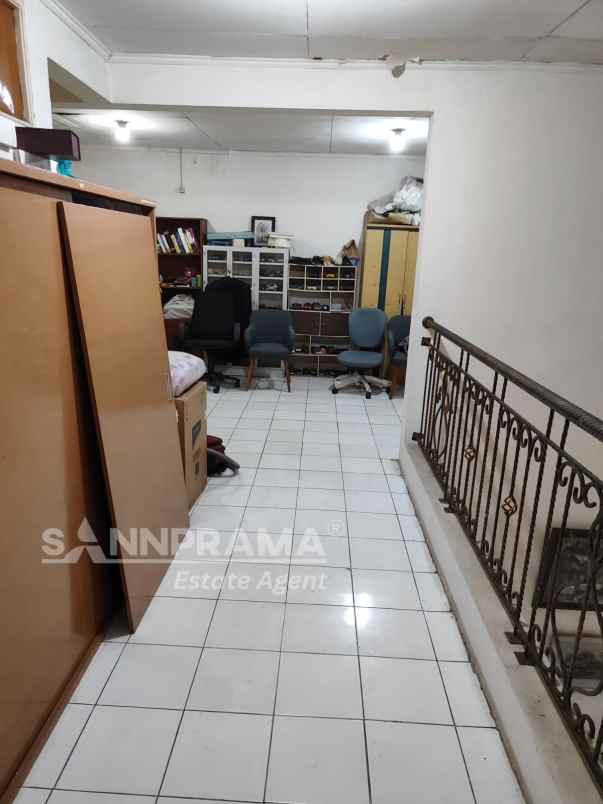 rumah second 2 lantai siap huni di jatiasih lga bks