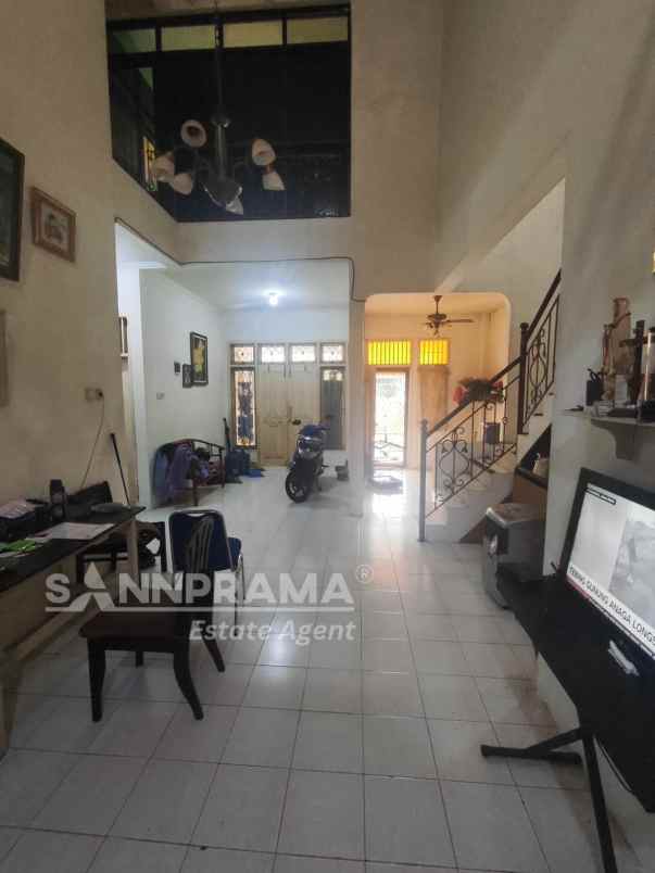 rumah second 2 lantai siap huni di jatiasih lga bks