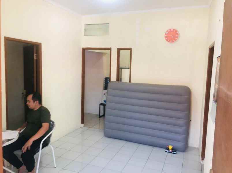 rumah second dalam cluster di ratujaya depok