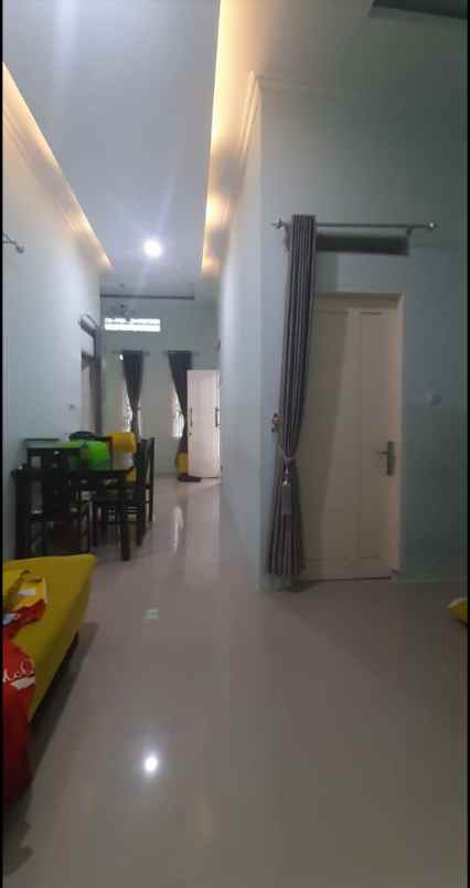rumah second hook furnished di bedahan sawangan