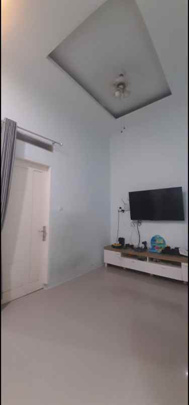 rumah second hook furnished di bedahan sawangan