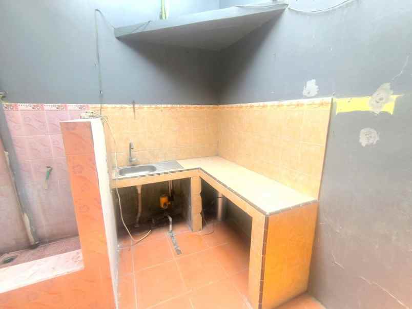 rumah second lokasi dekat bandara siap huni