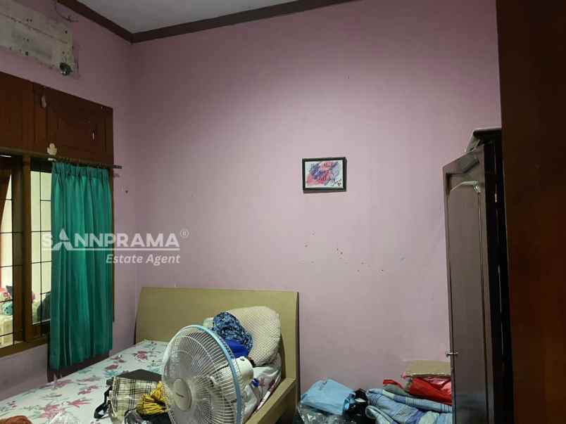 rumah second mewah 2 lantai di pesona khayangan depok