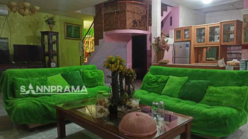 rumah second mewah hook di mampang indah depok