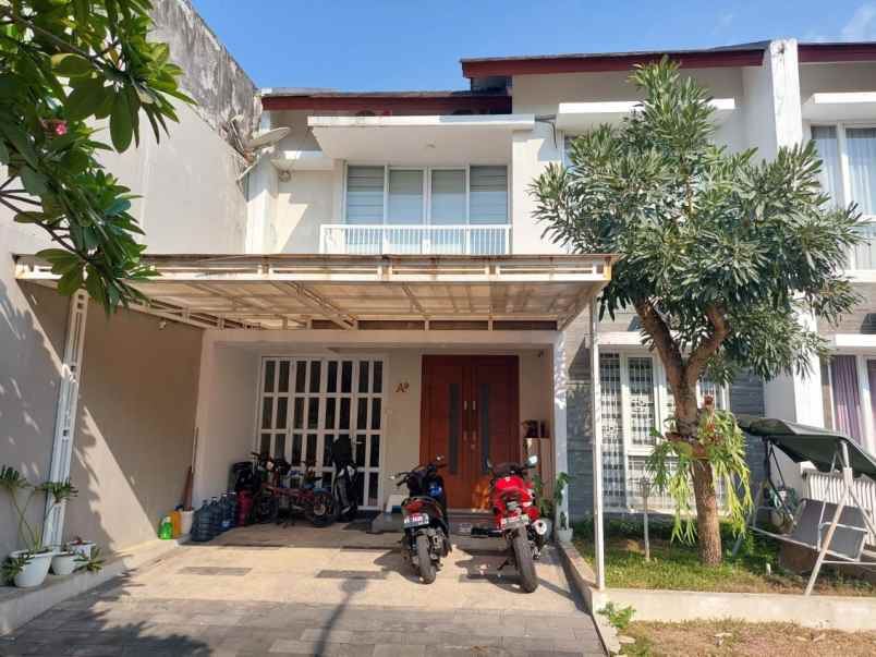 rumah second mewah murah lokasi strategis