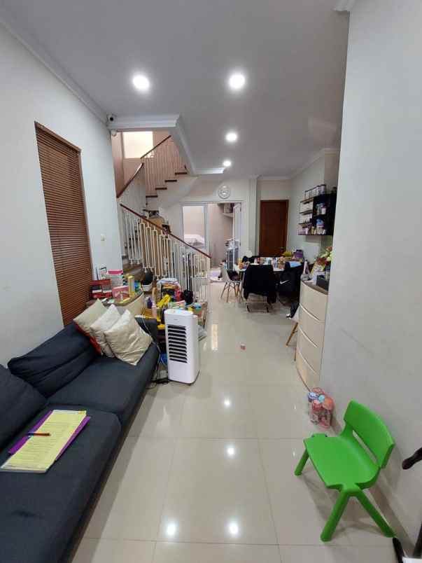 rumah second mewah murah lokasi strategis