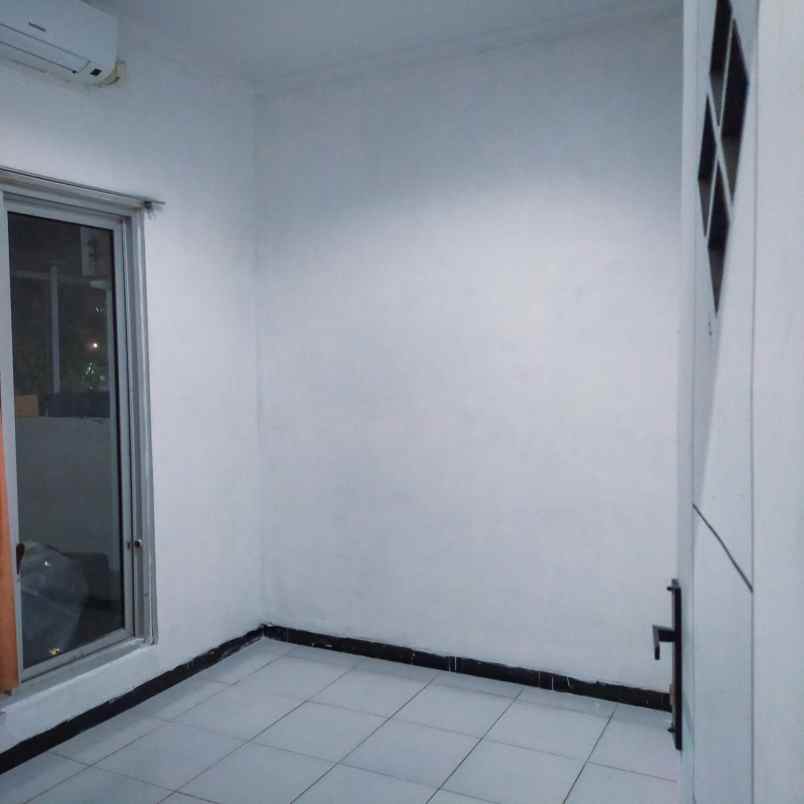 rumah siap huni di cluster one gate bukit kencana jaya