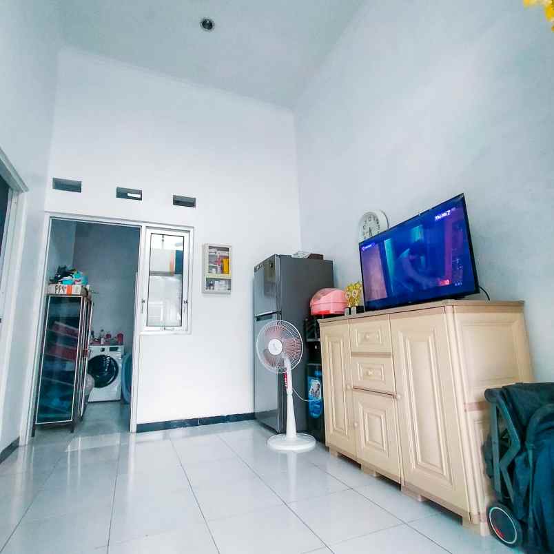 rumah siap huni di cluster one gate bukit kencana jaya