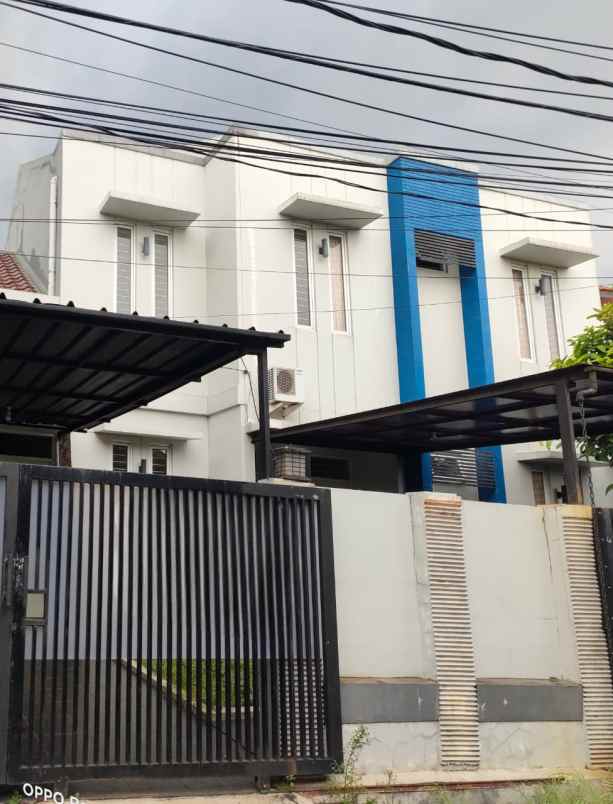 rumah siap huni di rempoa jakarta selatan