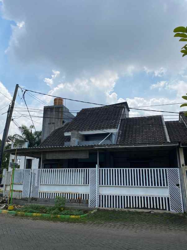 rumah star safira regency waru sidoarjo dekat tol