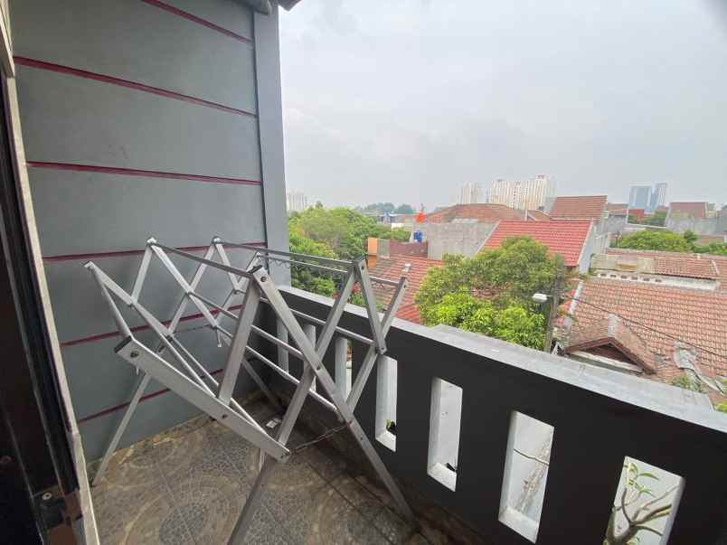 rumah taman century 2 blok m no