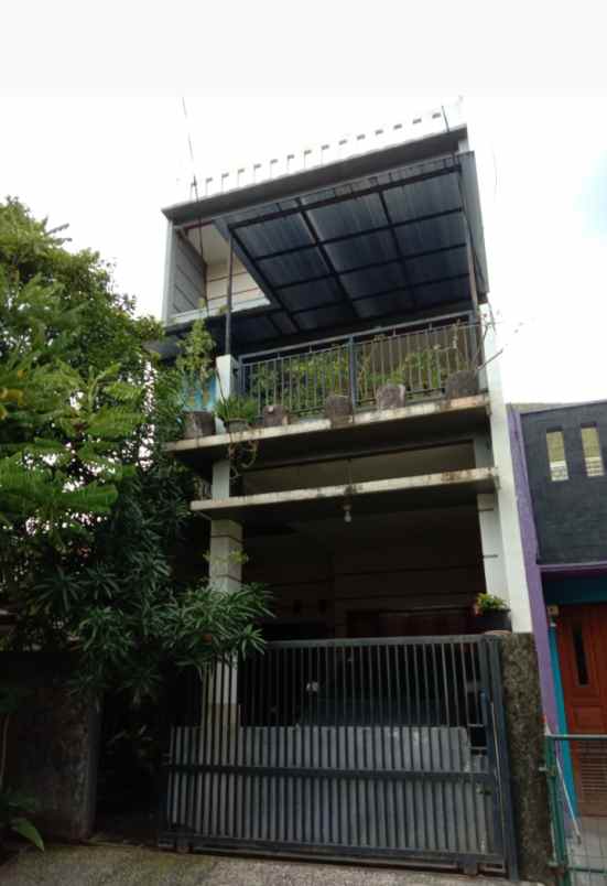 rumah taman century 2 blok m no