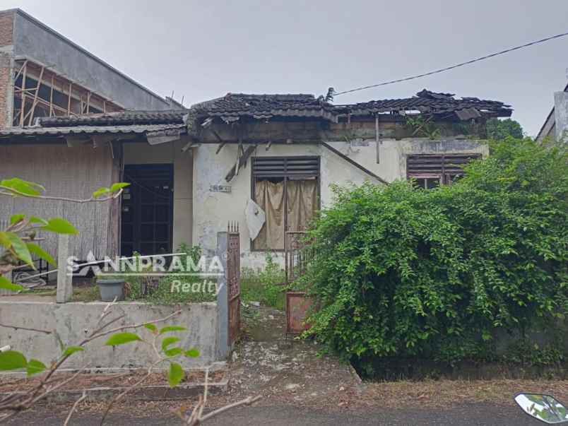 rumah tua hitung tanah termurah di tanah baru rilin