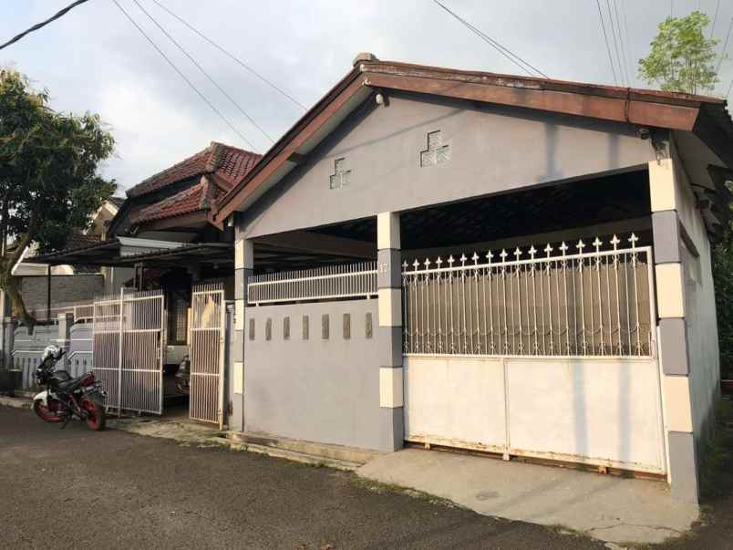 rumah tua terawat di cijaura buahbatu bandung