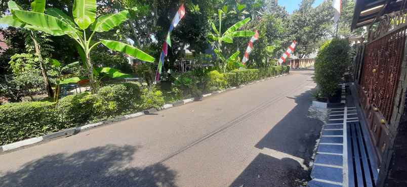 rumah view taman dan play ground di arcamanik bandung