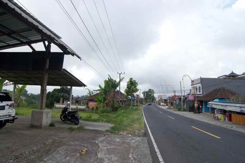 tanah 32 5 are pinggir jalan provinsi