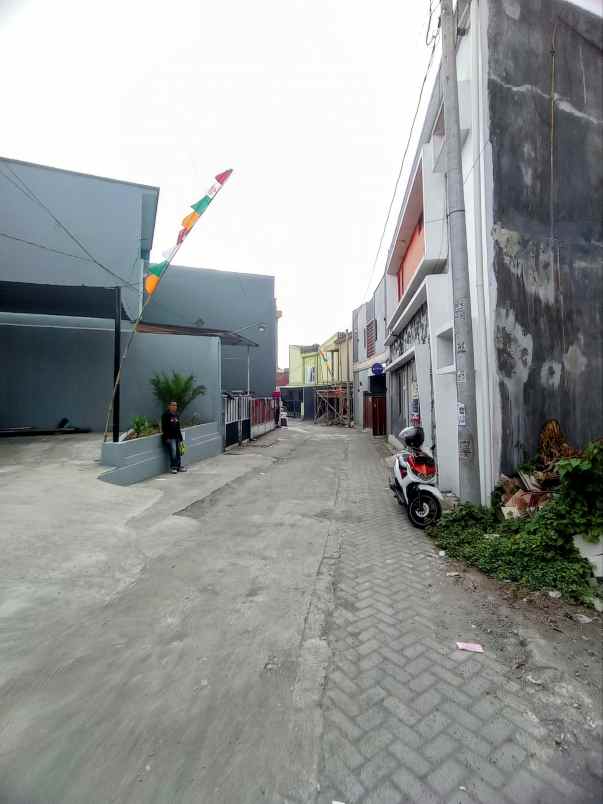 tanah pekarangan di kaliurang km 14 mepet tembok uii