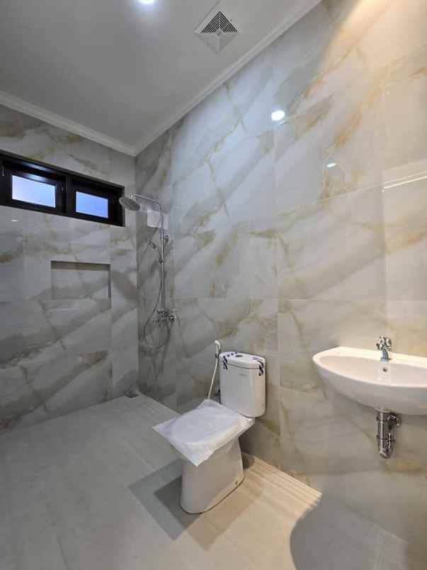 turun harga rumah mewah siap huni di pondok bambu