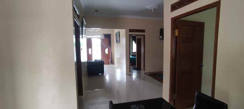 villa jalan cisarua km 80 puncak