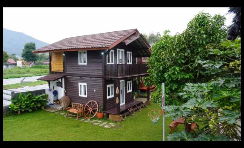 villa nyaman strategis di cisarua lembang