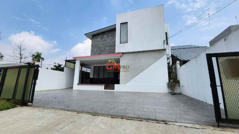 792 rumah minimalis modern di setraduta bandung