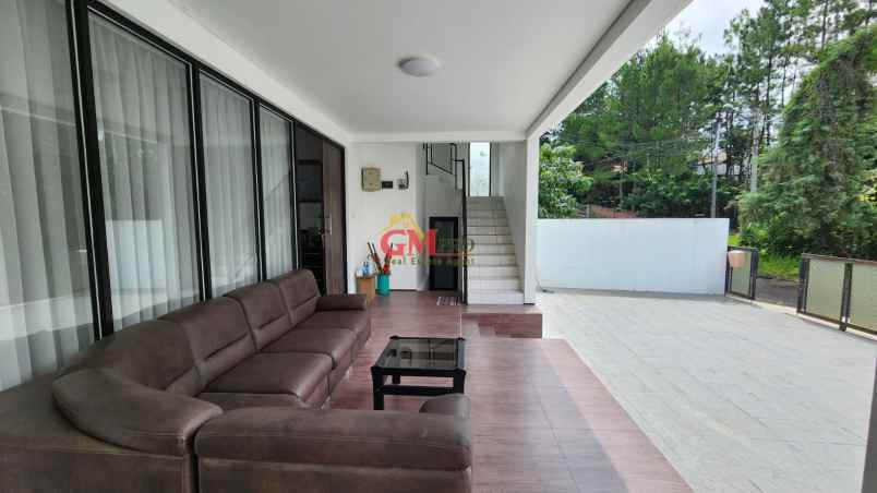 792 rumah minimalis modern di setraduta bandung