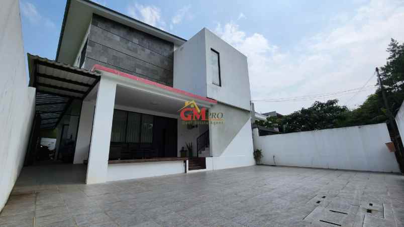 792 rumah minimalis modern di setraduta bandung