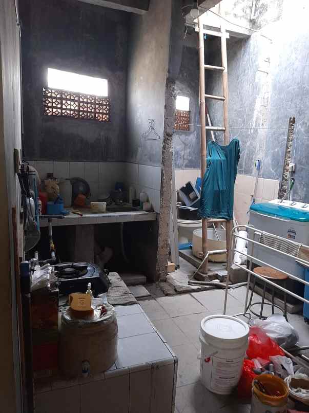 d jual rumah siap huni d komplek