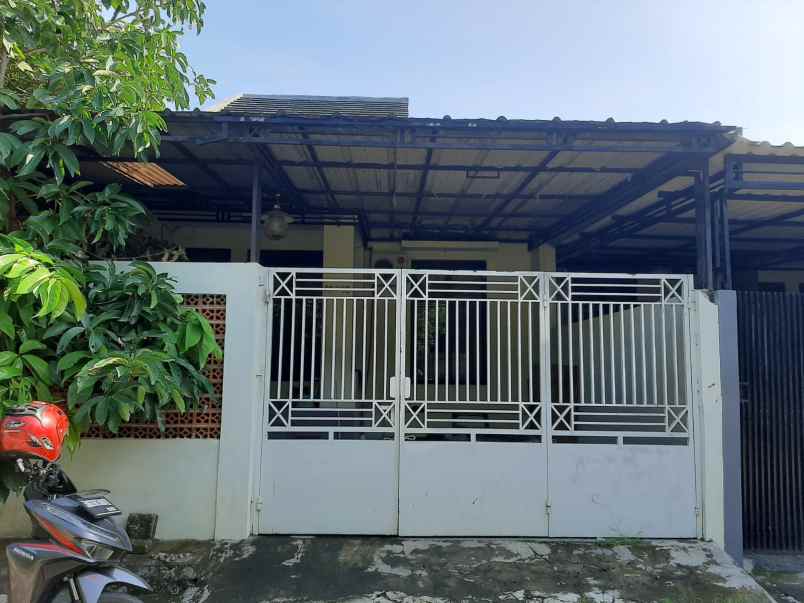 d jual rumah siap huni d komplek