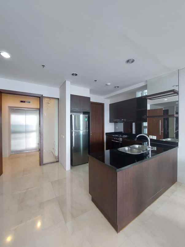 dijual apartemen mewah jakarta selatan private lift