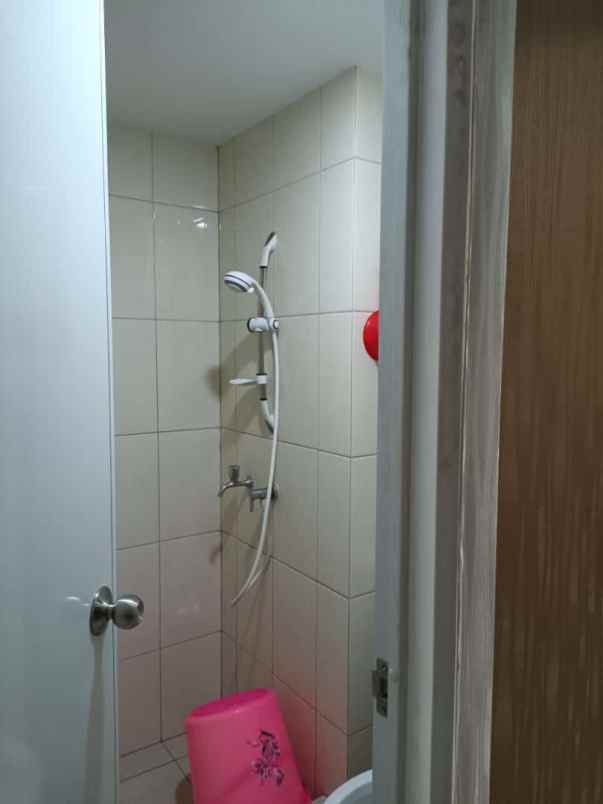 dijual apartemen the springlake tower