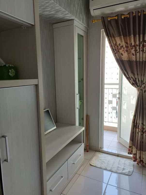 dijual apartemen the springlake tower