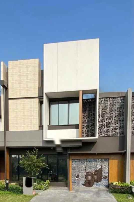 dijual cepat rumah mewah di suvarna sutera