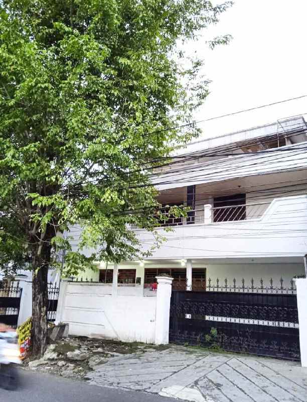 dijual edisi bu rumah 3 lantai di dukuh kupang barat