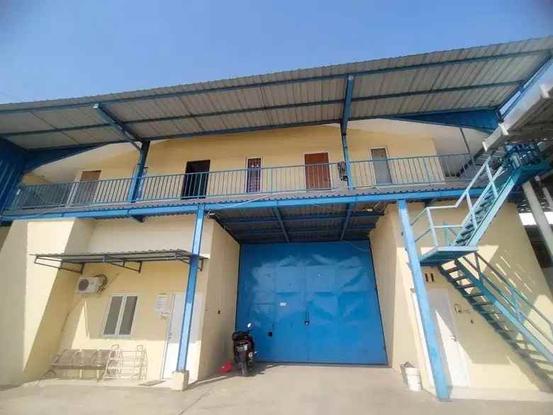 dijual gudang domas menganti surabaya