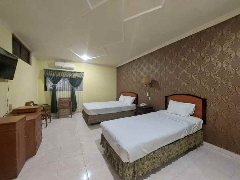 dijual hotel bintang 2 dekat amplaz jogja