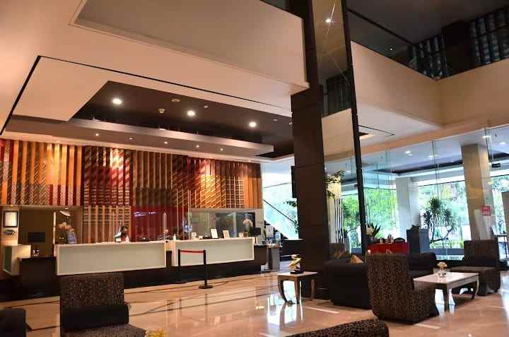 dijual hotel bintang 4 di kawasan industri jababeka