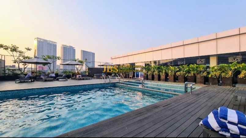 dijual hotel hotel novotel cikini jalan