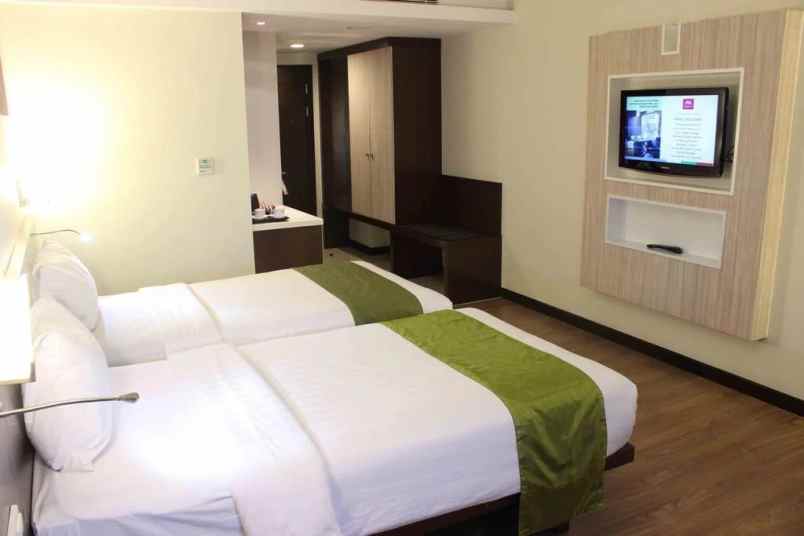 dijual hotel maloku kec ujung pandang