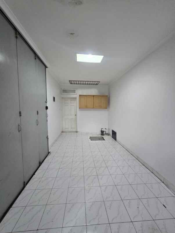 dijual komplek perumahan singgasana pradana bandung