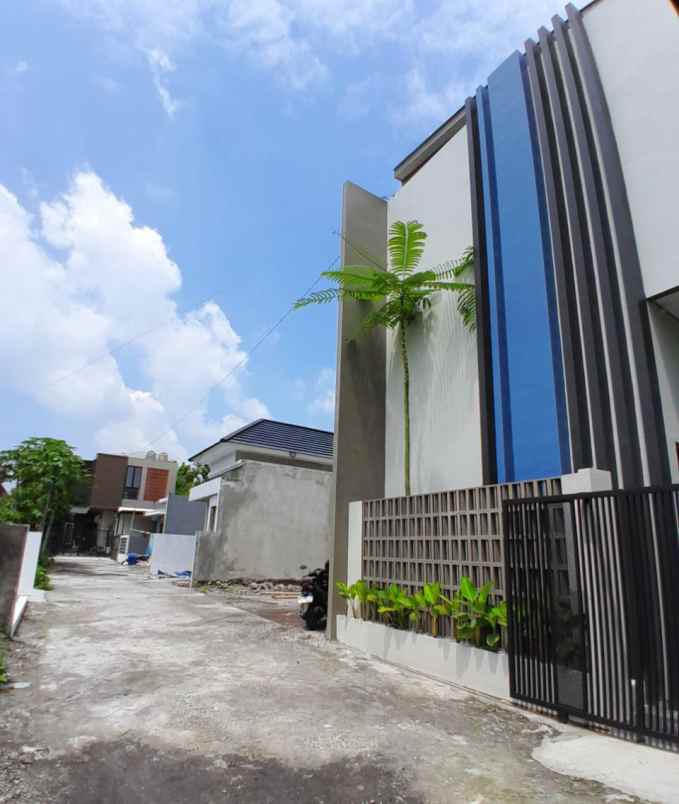 dijual kost 300 meter ke jl kaliurang