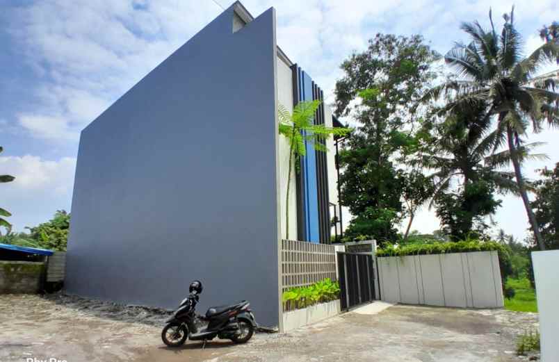 dijual kost 300 meter ke jl kaliurang