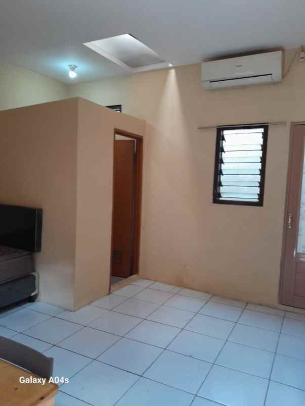 dijual kost cipayung jakarta timur