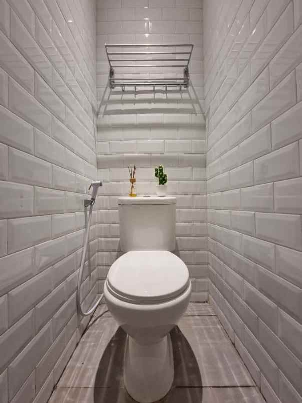 dijual kost jalan boulevard raya