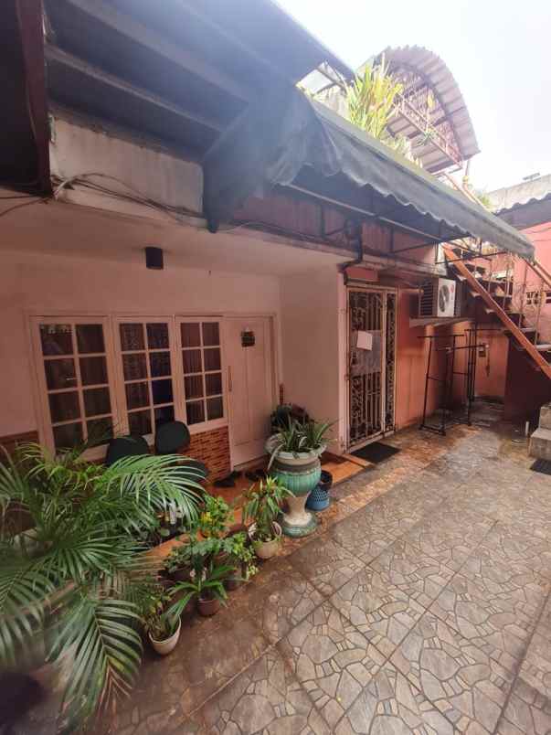 dijual kost jati padang