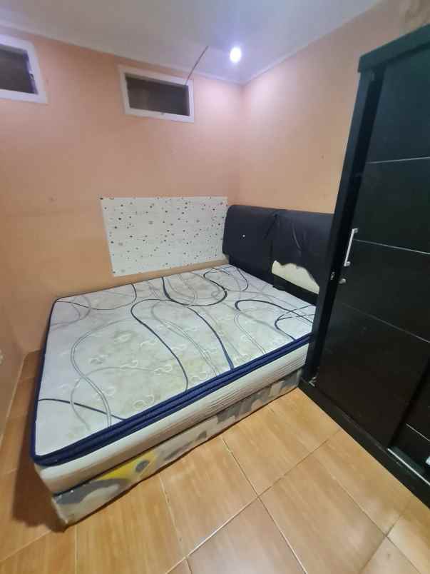 dijual kost jati padang