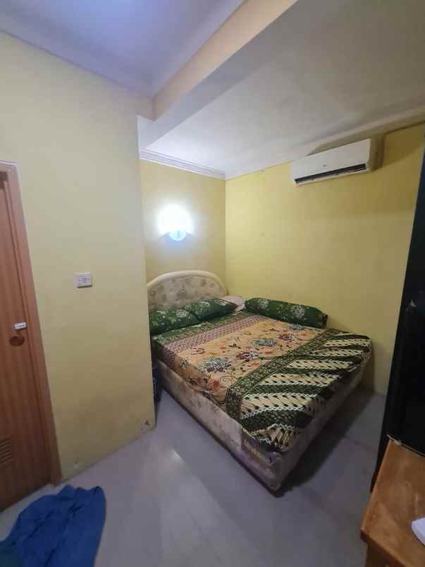 dijual kost jati padang