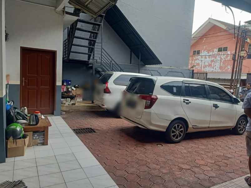 dijual kost jl lingkar duren sawit