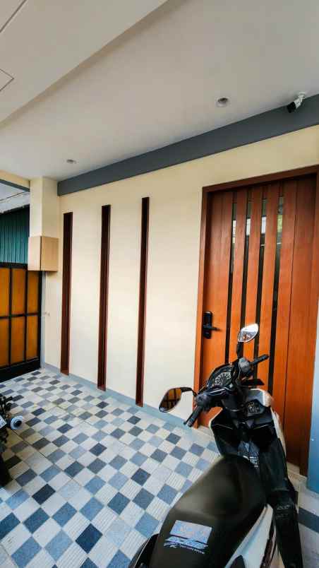 dijual kost petojo utara