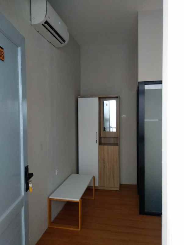 dijual kost tembalang